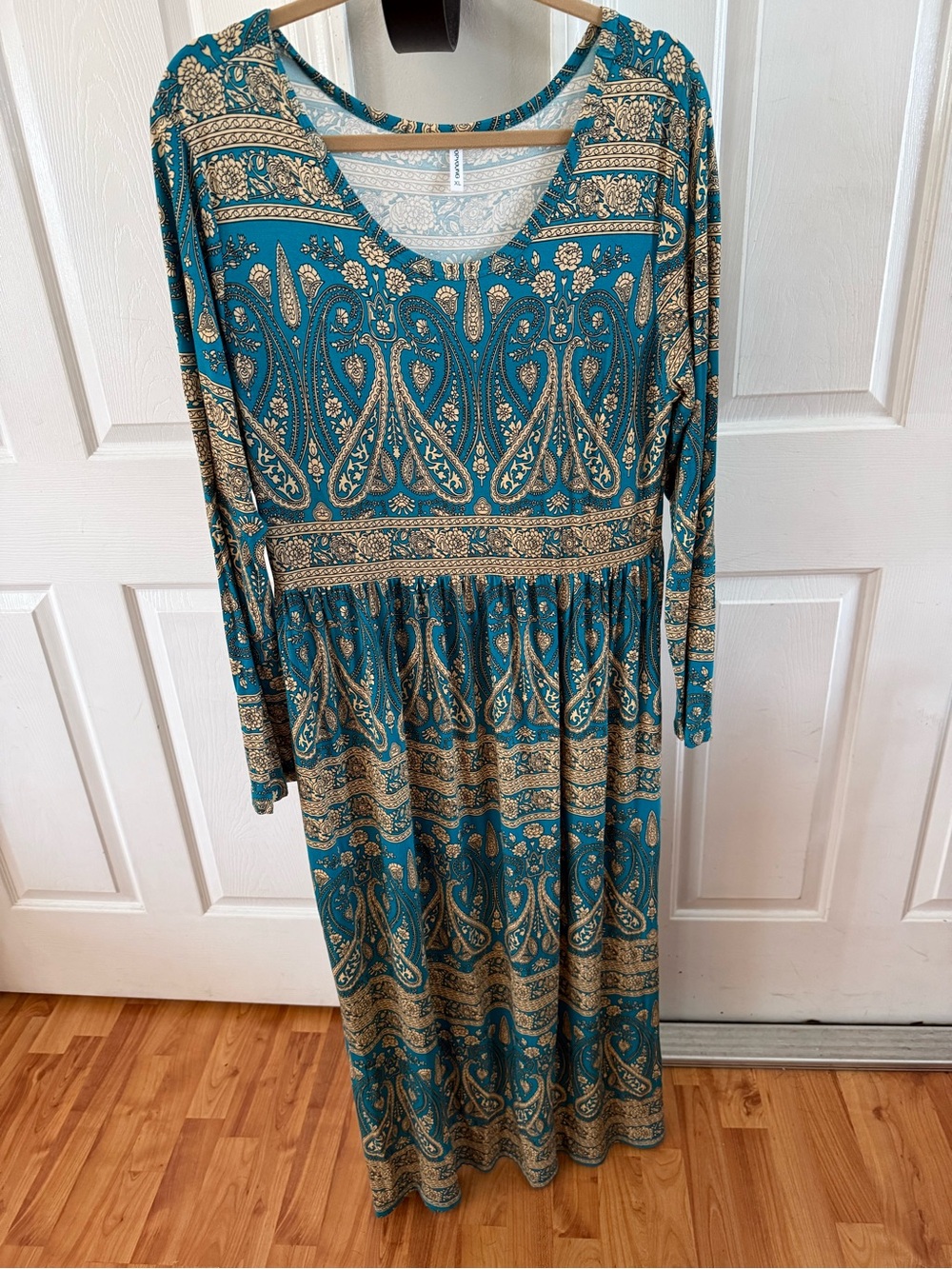 Paisley Scoop-Neck Teal Maxi Dress with Long Sleeves